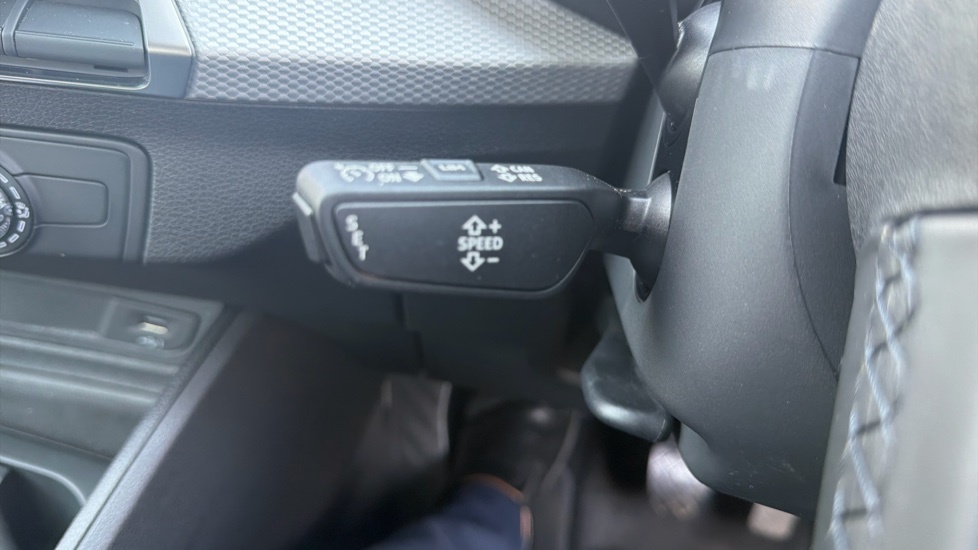 Audi Q2 35 Tfsi Sport S Tronic White #31