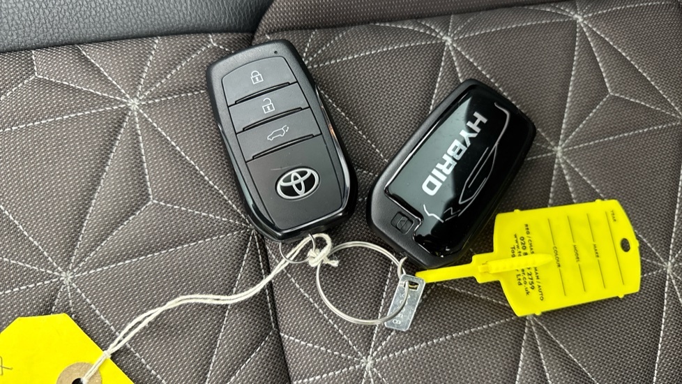 Toyota Yaris Cross Dynamic Silver #27