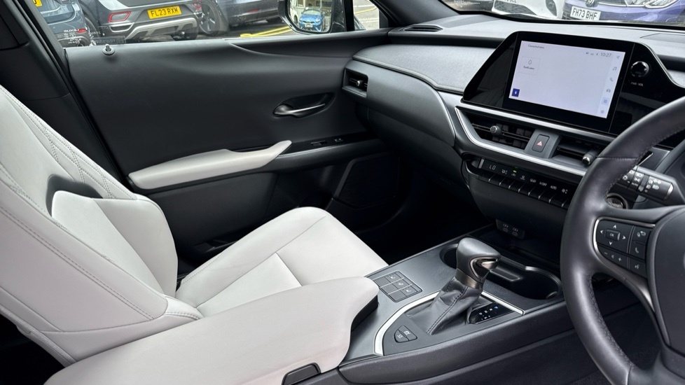 Lexus UX 2.0 F Sport Design E-cvt Euro 6 Ss Silver #14