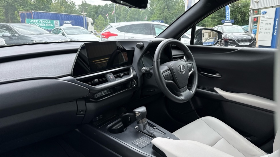 Lexus UX 2.0 F Sport Design E-cvt Euro 6 Ss Silver #9