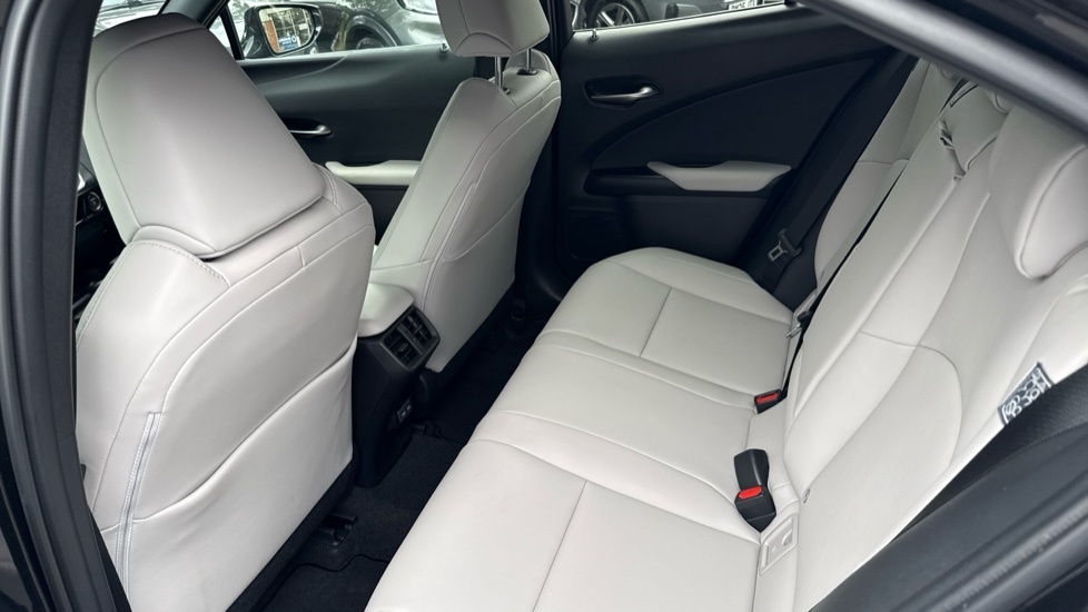 Lexus UX 2.0 F Sport Design E-cvt Euro 6 Ss Silver #16