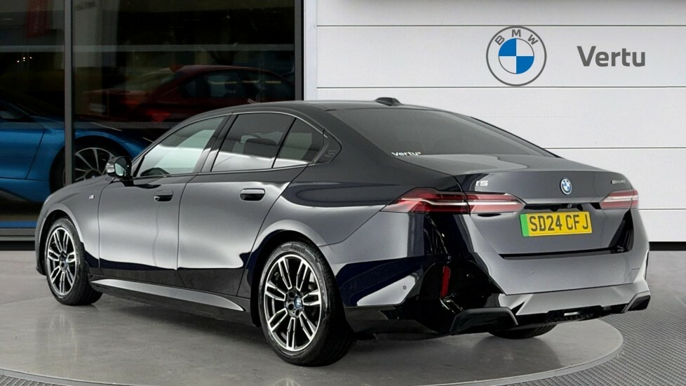 BMW i5 M Sport Black #2