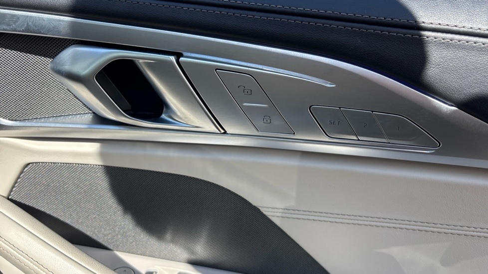 BMW 8 Series 840I M Sport Black #37