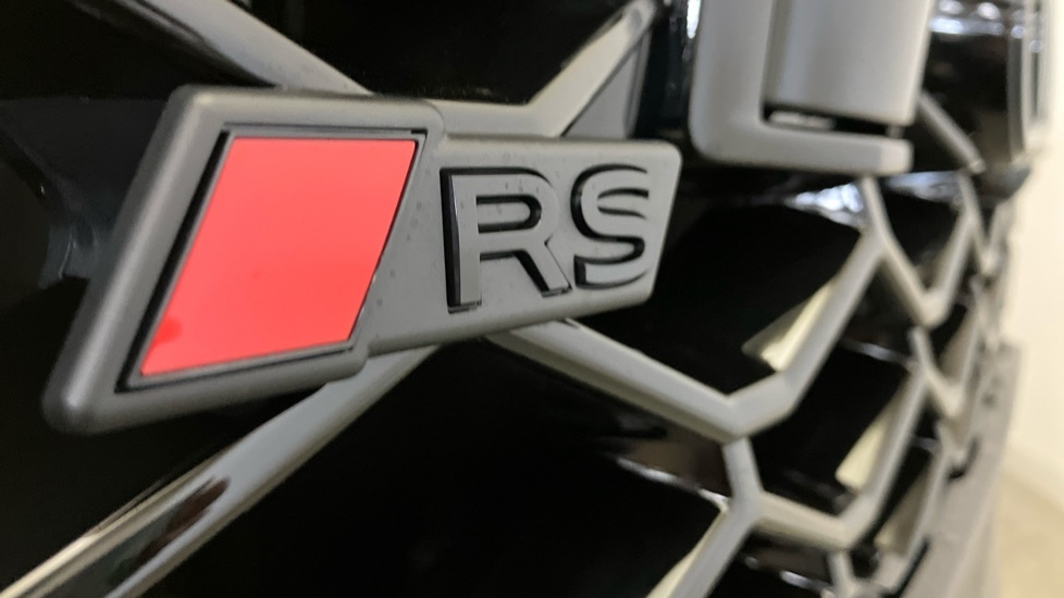 Audi RSQ8 Tfsi 640 Quattro Perform Carbon Black Tiptron Grey #42