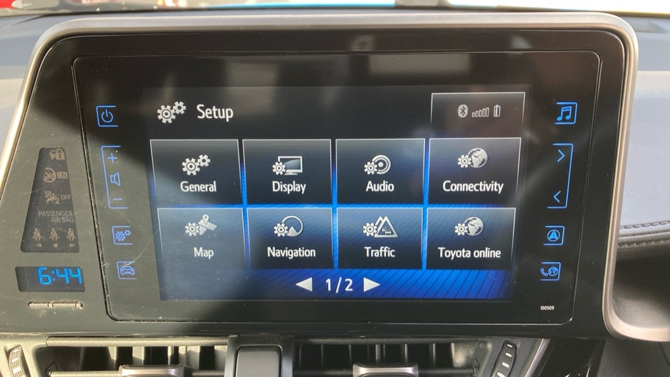 Toyota C-Hr 1.8 Hybrid Dynamic Cvt White #28