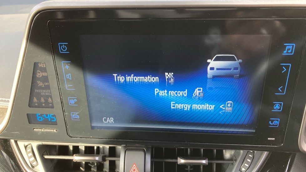 Toyota C-Hr 1.8 Hybrid Dynamic Cvt White #27