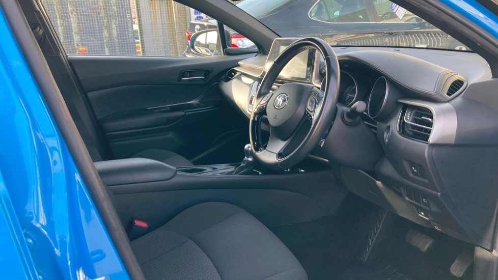 Toyota C-Hr 1.8 Hybrid Dynamic Cvt White #11