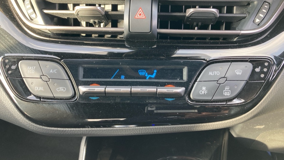 Toyota C-Hr 1.8 Hybrid Dynamic Cvt White #30