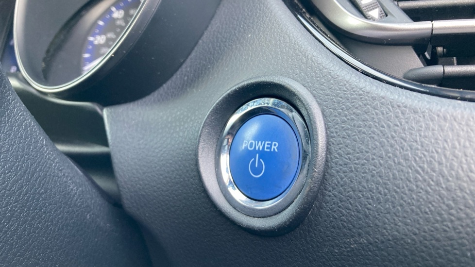 Toyota C-Hr 1.8 Hybrid Dynamic Cvt White #34