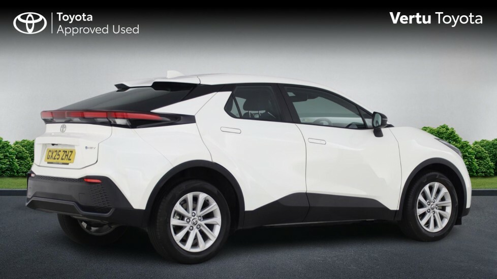 Toyota C-Hr Icon White #2