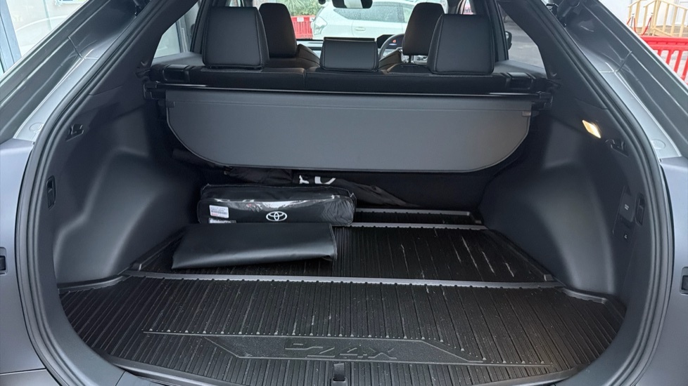 Toyota bZ4X 71.4Kwh Vision Suv Silver #14