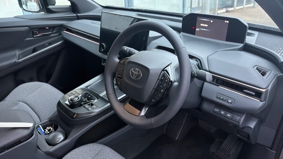 Toyota bZ4X 71.4Kwh Vision Suv Silver #27
