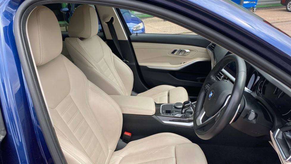 BMW 3 Series 320D Xdrive Sport Saloon Blue #11