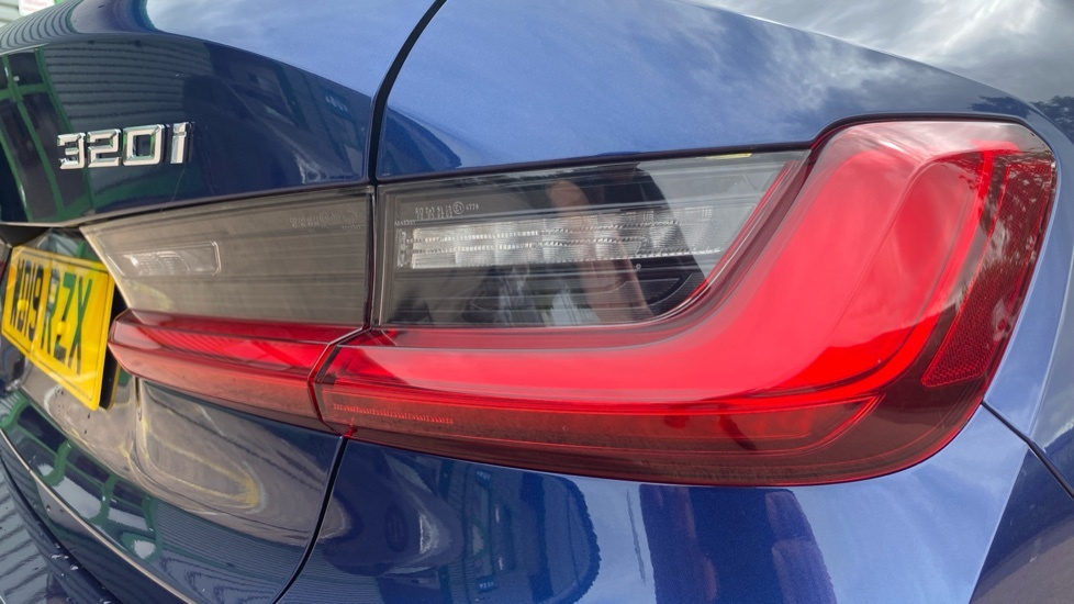 BMW 3 Series 320D Xdrive Sport Saloon Blue #22