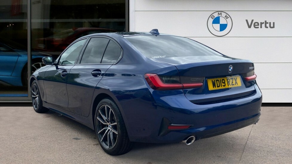 BMW 3 Series 320D Xdrive Sport Saloon Blue #2