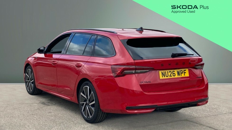 Skoda Octavia Sportline Red #3