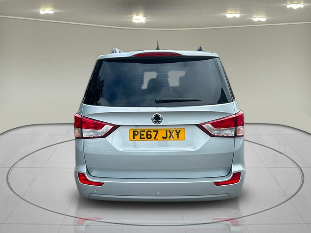 SsangYong Turismo 2.2D Ex Mpv Euro 6 178 Ps Silver #6