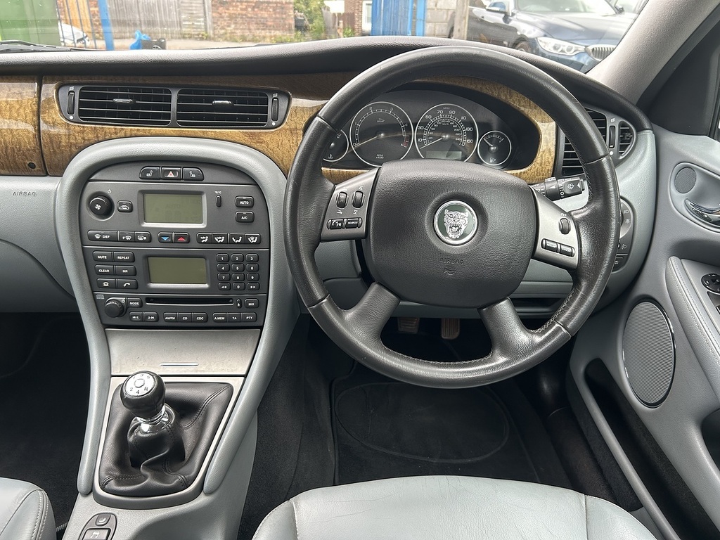 Jaguar X-Type Estate 2.5 V6 Sport Awd 200454 Silver #10