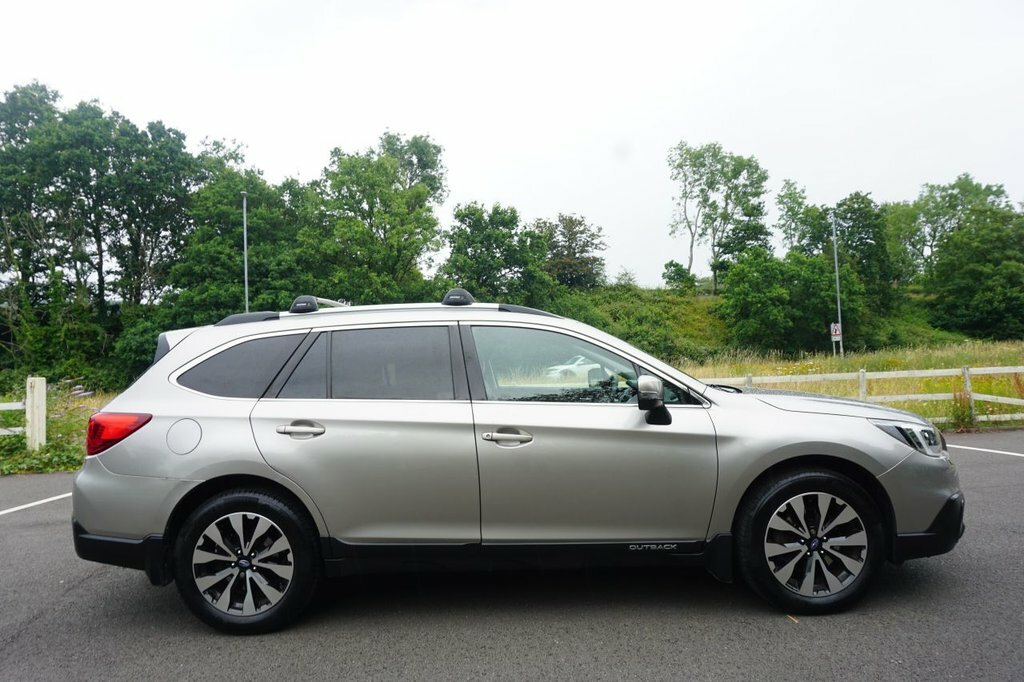 Subaru Outback 2L Se Premium Gold #2
