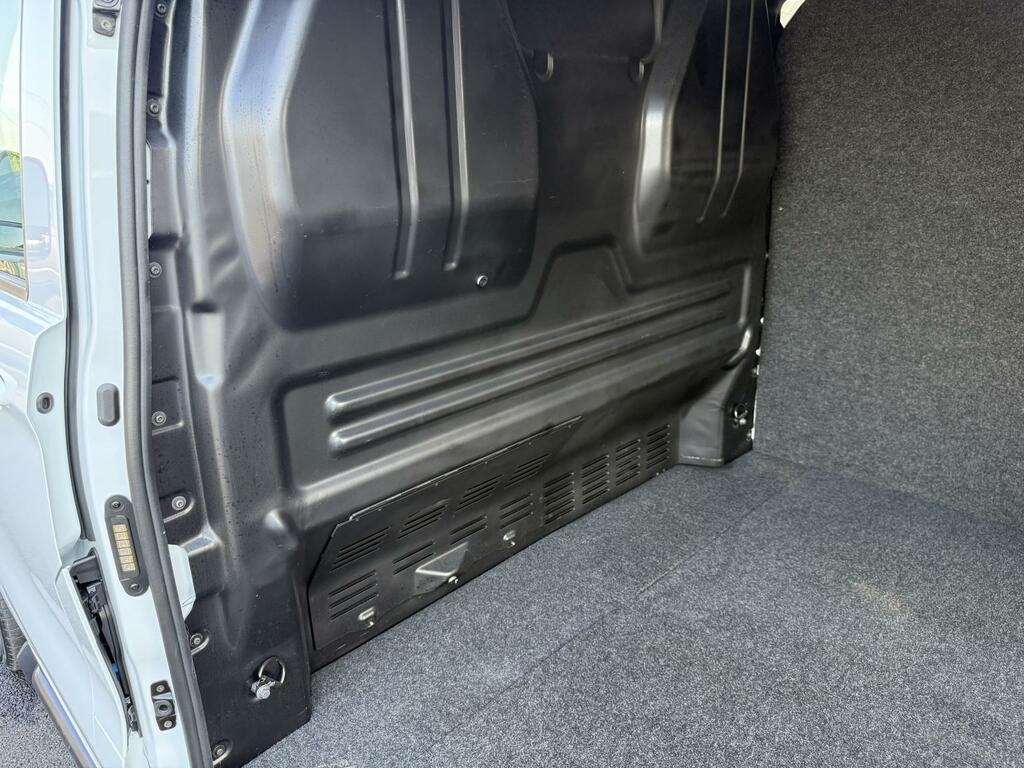 Volkswagen Transporter 2.0 Tdi T7 110 6 Speed Commerce Plus Panel Van DS25YLF White #4