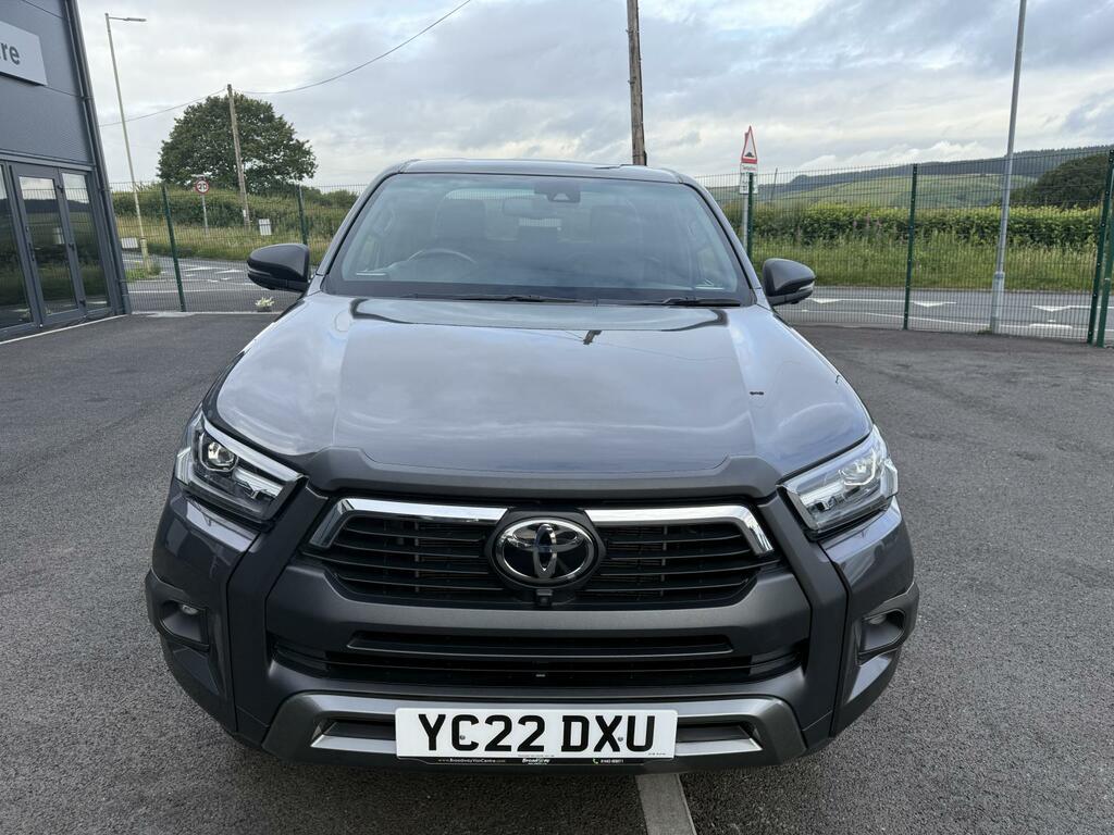 Toyota HILUX 2.8 D-4d Invincible X Pickup Double Cab Grey #3