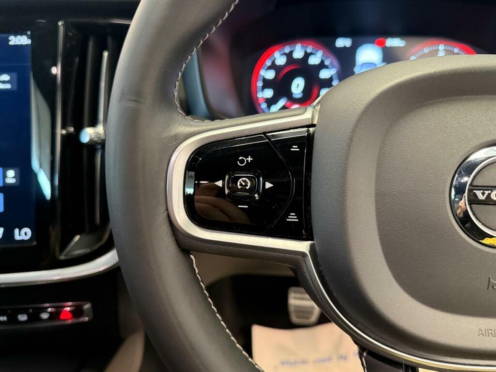Volvo V60 2.0 D4 Momentum Pro 188 Bhp Grey #23