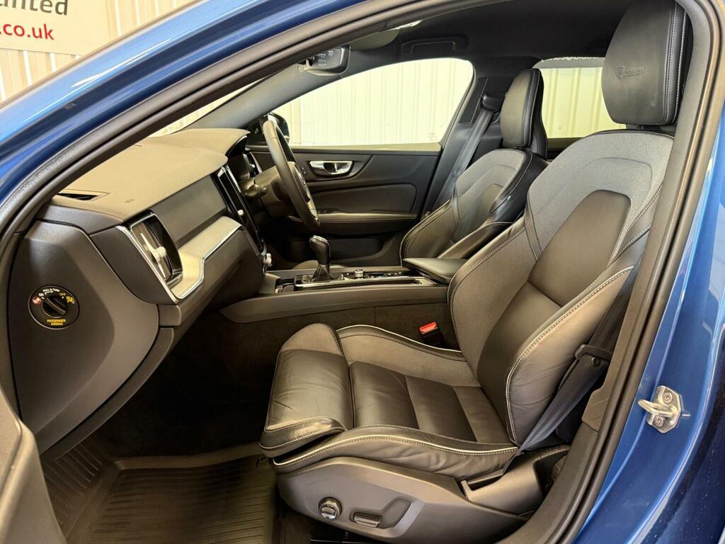 Volvo V60 2.0 D4 Momentum Pro 188 Bhp Grey #10