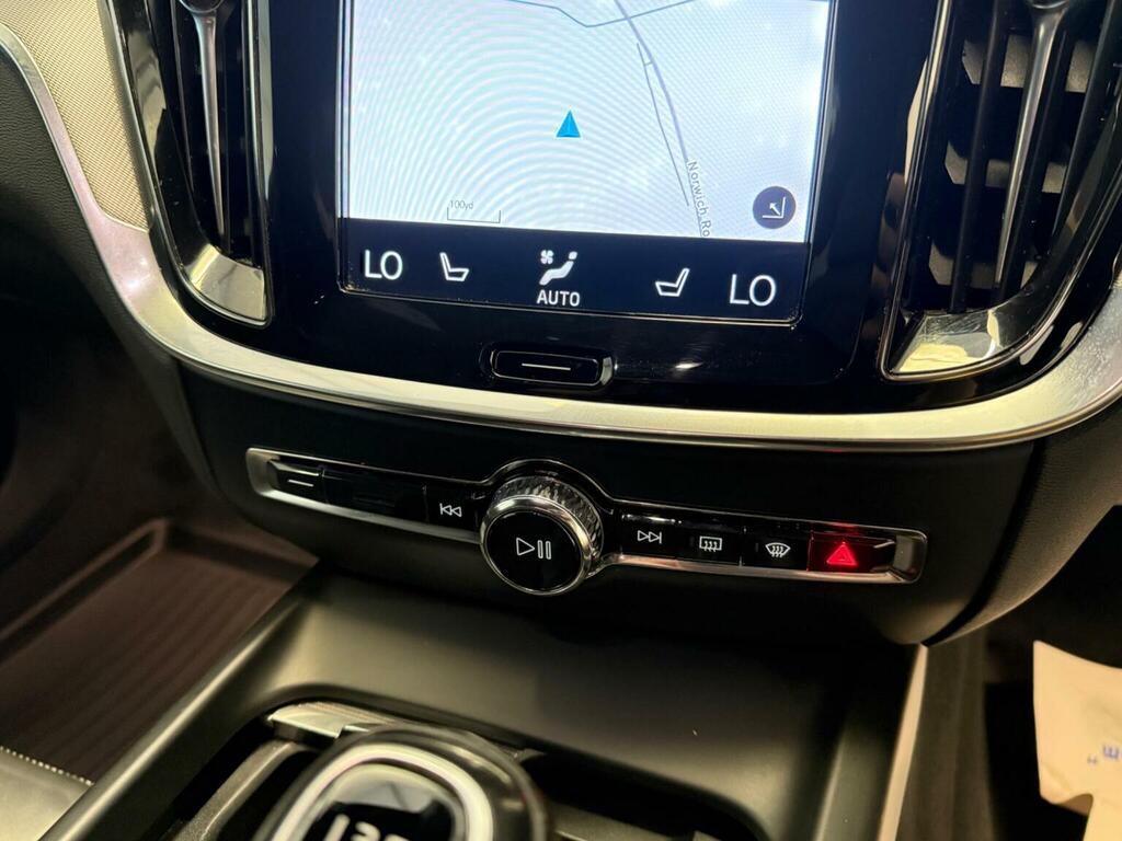 Volvo V60 2.0 D4 Momentum Pro 188 Bhp Grey #29