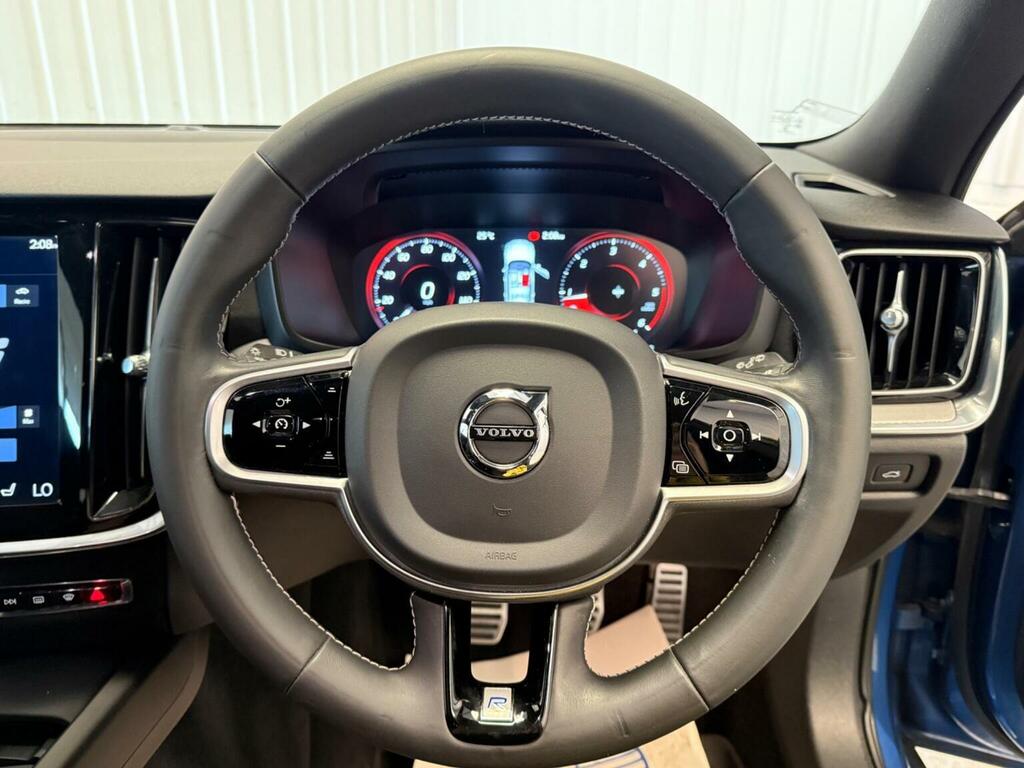 Volvo V60 2.0 D4 Momentum Pro 188 Bhp Grey #18