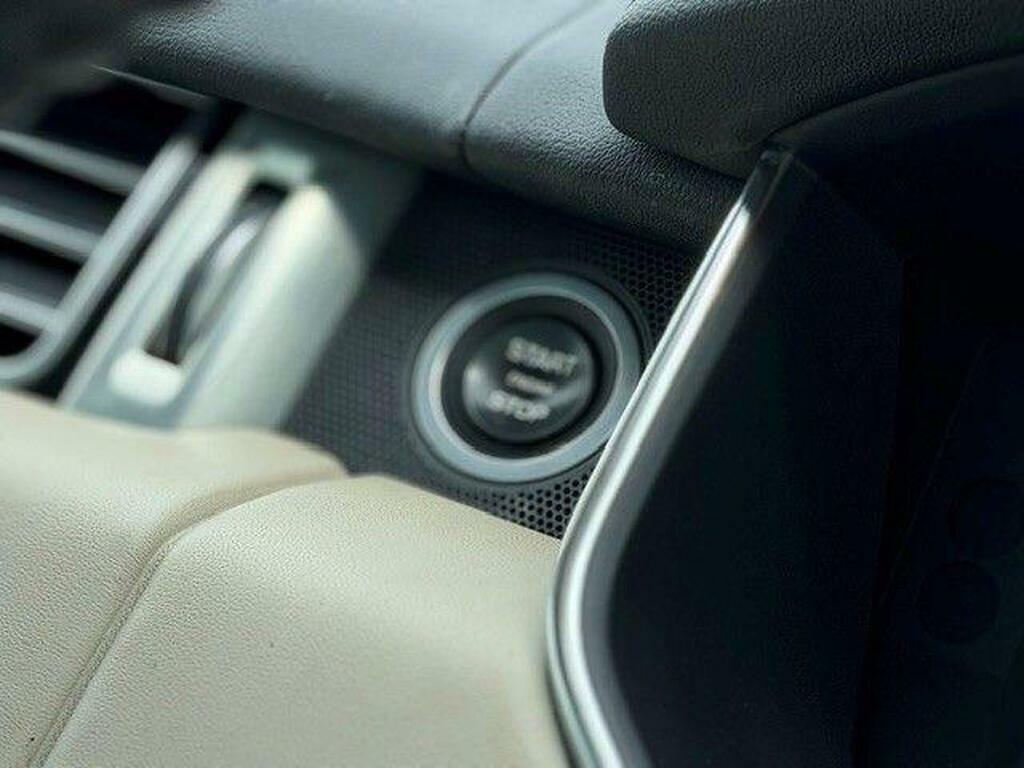 Land Rover Range Rover 3.0 L Sdv6 Westminster Black 271 Bhp Black #19