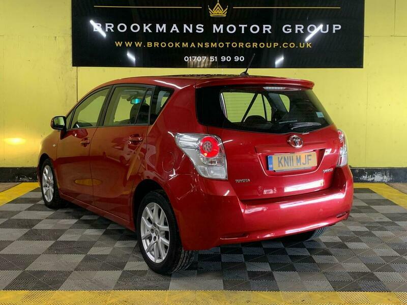 Toyota Verso 2.0 D-4d T Spirit Red #6