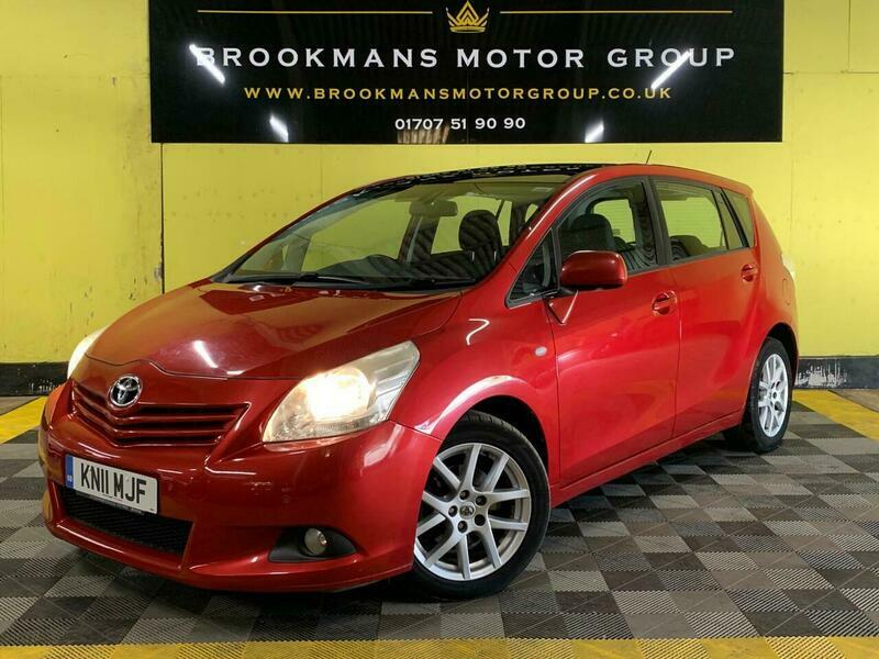 Toyota Verso 2.0 D-4d T Spirit Red #2