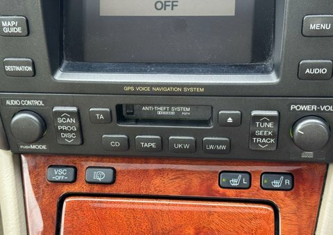 Lexus LS Saloon 4.6 460 V8 Se-l Euro 4 200857 Silver #32