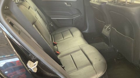 Mercedes-Benz E Class 2.1 E220 Bluetec Black #3