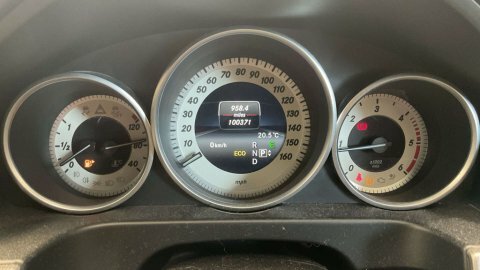 Mercedes-Benz E Class 2.1 E220 Bluetec Black #5