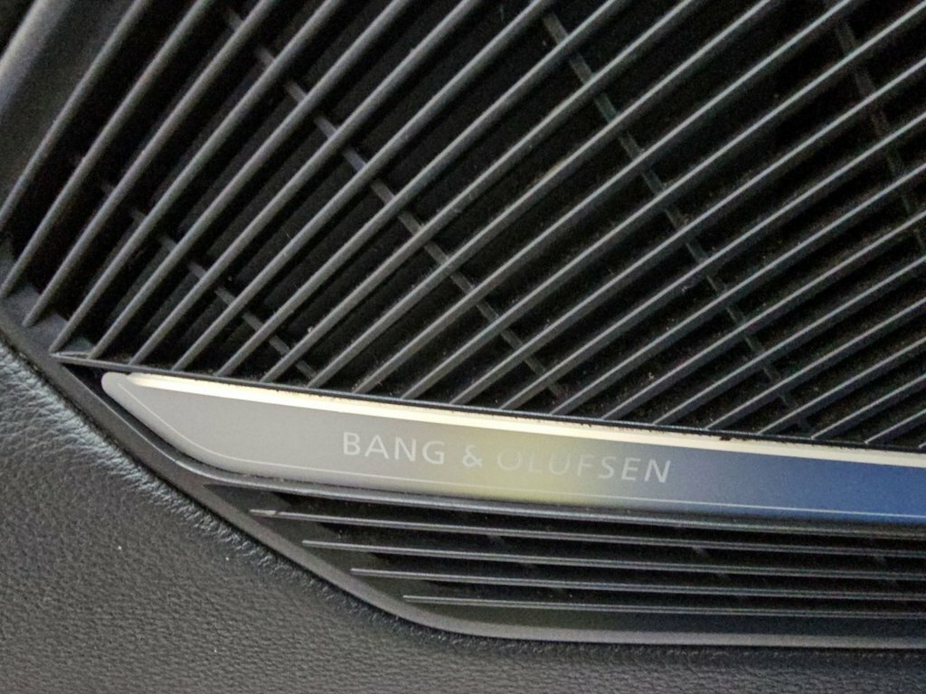Audi A4 2L Black Edition Blue
