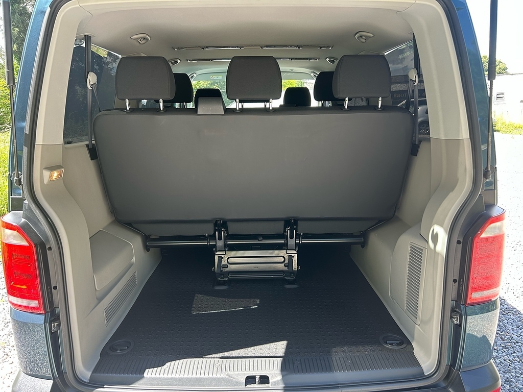 Volkswagen Transporter Shuttle Tdi S Green #3