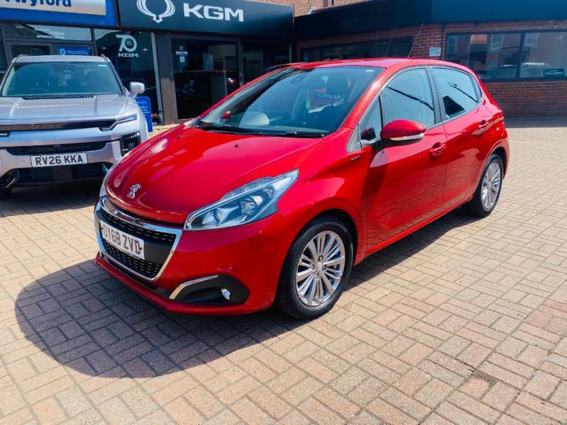 Peugeot 208 1.2 Puretech 82 Signature Start Stop Red