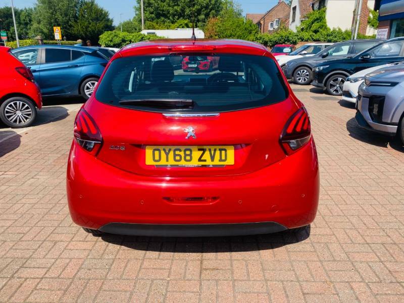 Peugeot 208 1.2 Puretech 82 Signature Start Stop Red #5