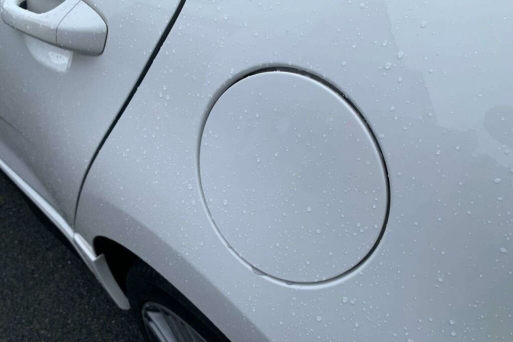 Kia RIO 1.0T Gdi 48V 118 Gt-line S White #37