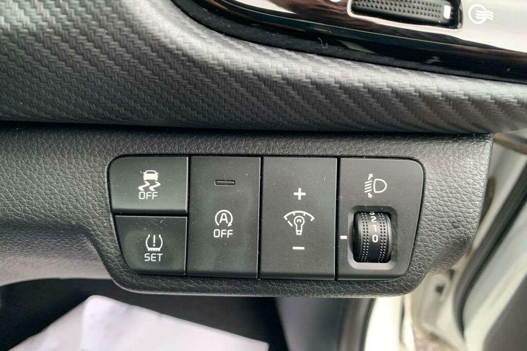 Kia RIO 1.0T Gdi 48V 118 Gt-line S White #30