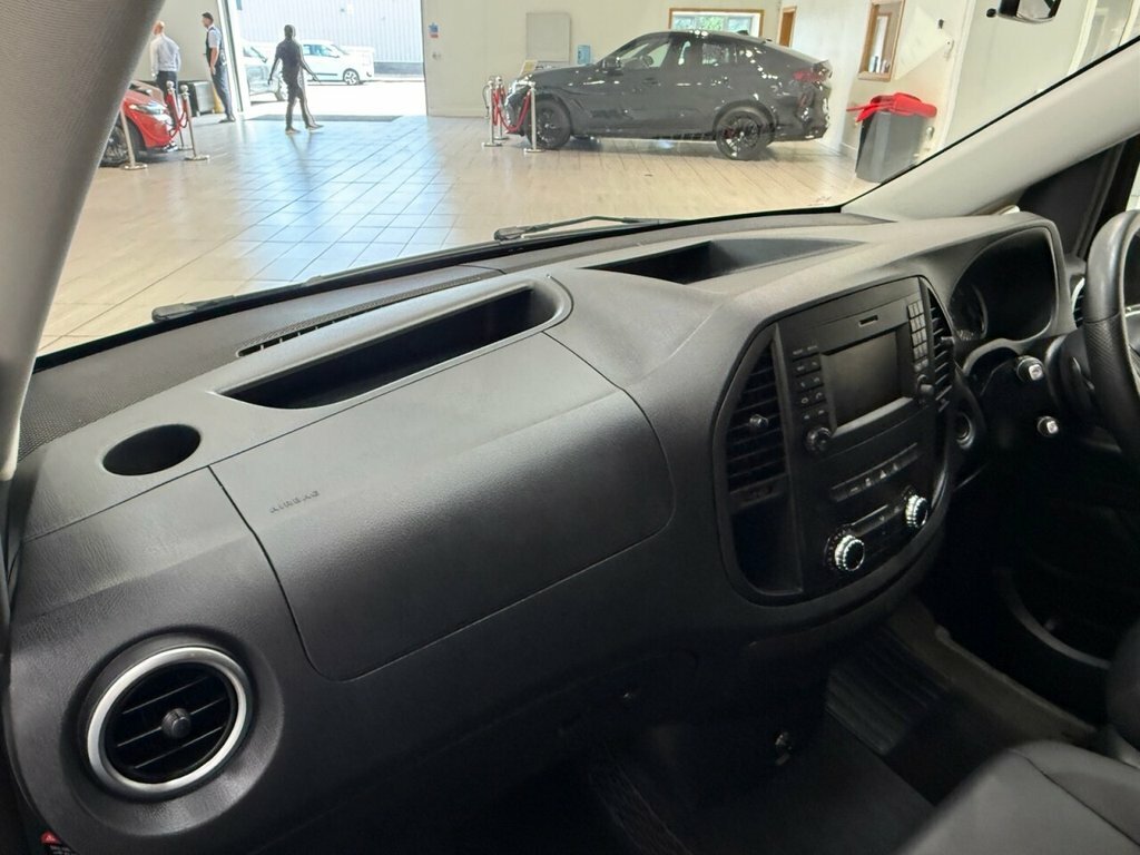 Mercedes-Benz Vito Vito 114 Progressive Cdi Black #27