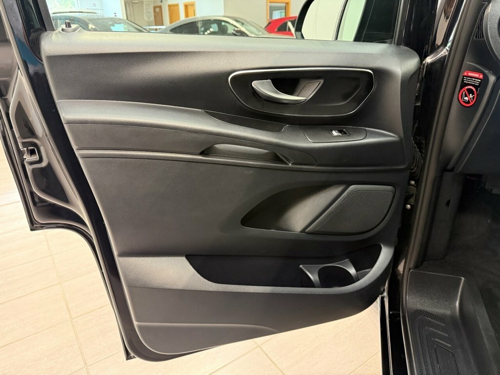 Mercedes-Benz Vito Vito 114 Progressive Cdi Black #22