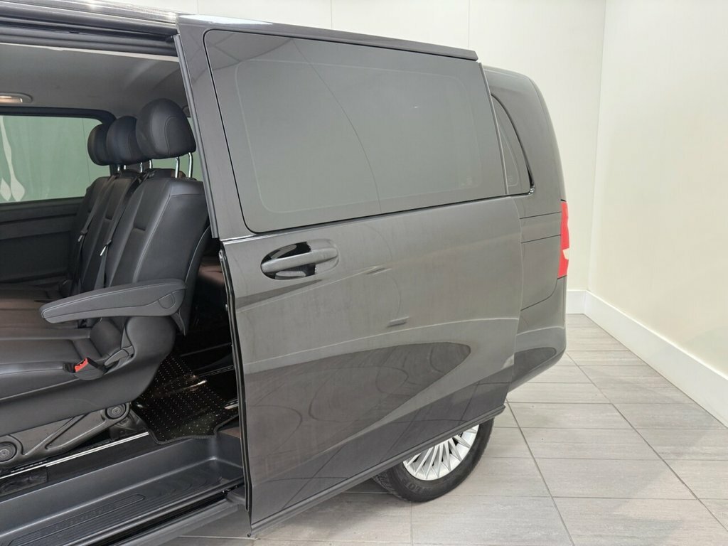Mercedes-Benz Vito Vito 114 Progressive Cdi Black #26