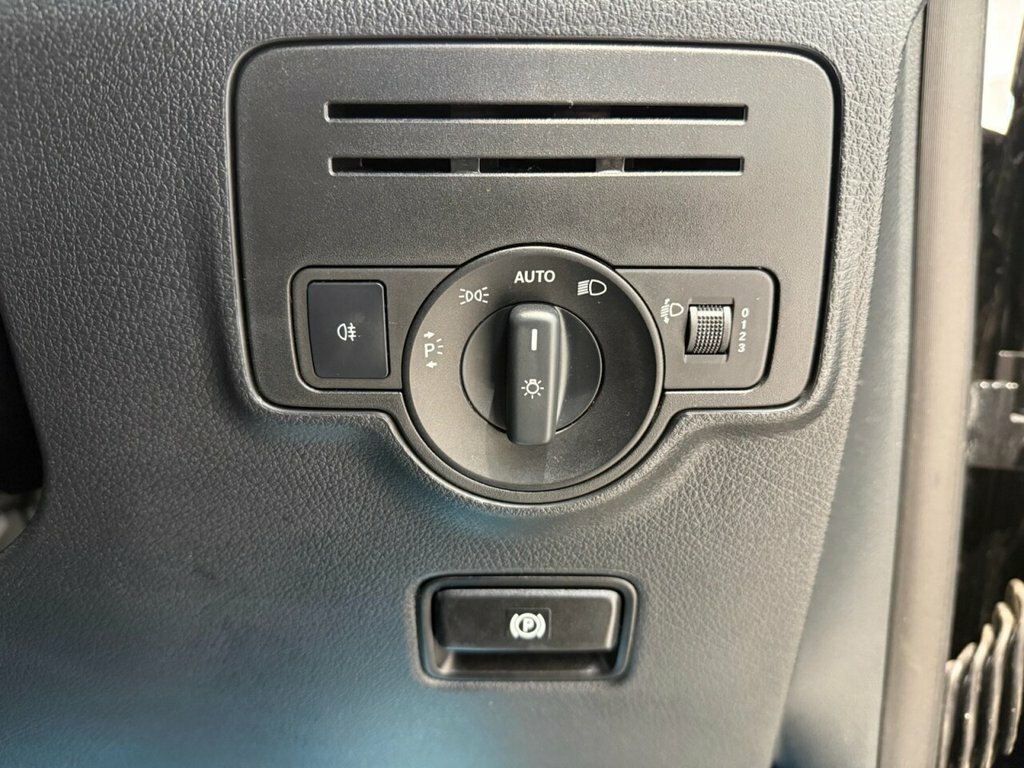Mercedes-Benz Vito Vito 114 Progressive Cdi Black #28