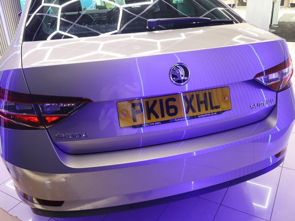 Skoda Superb 2.0 Tdi Se 4Wd Euro 6 Ss White #12
