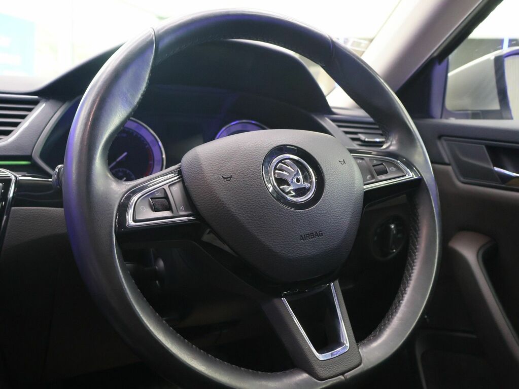 Skoda Superb 2.0 Tdi Se 4Wd Euro 6 Ss White #31