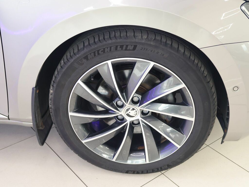 Skoda Superb 2016 2.0 Tsi Laurin Klement Hatchback Beige #5