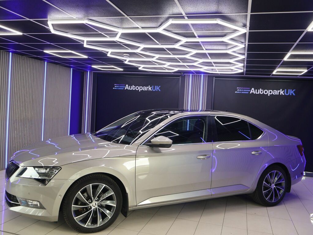 Skoda Superb 2016 2.0 Tsi Laurin Klement Hatchback Beige #2
