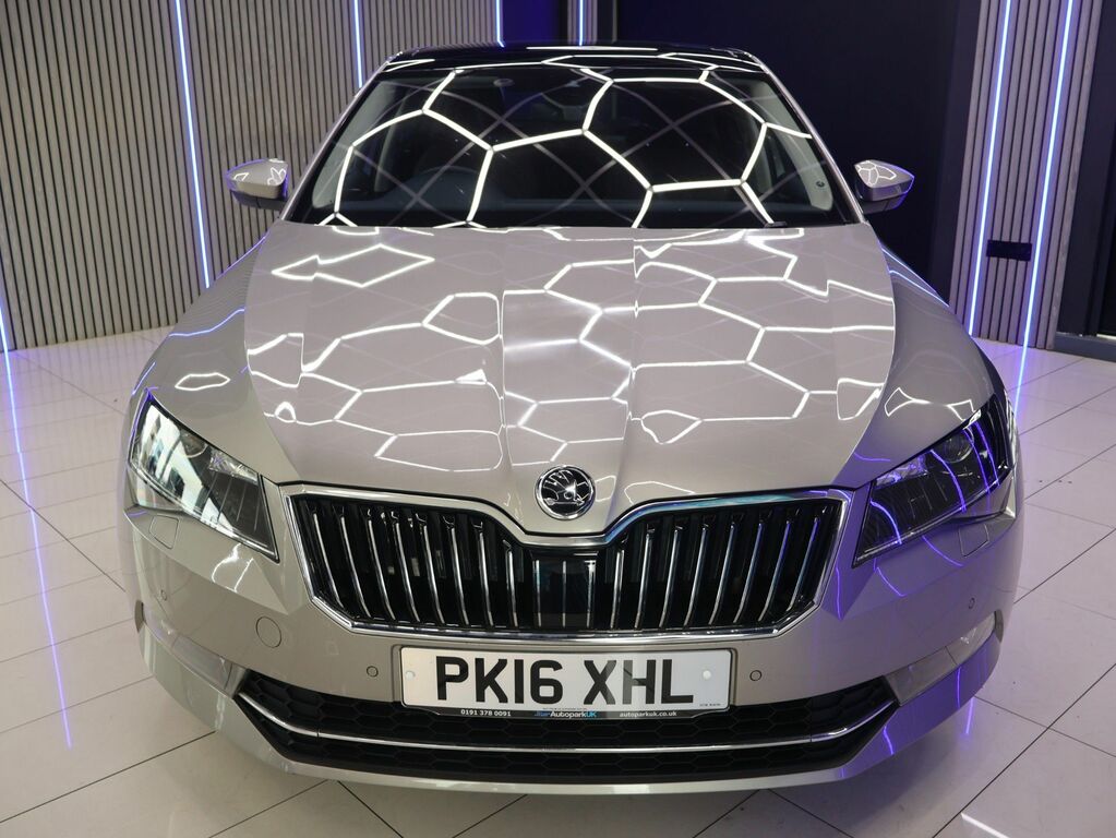 Skoda Superb 2.0 Tdi Se 4Wd Euro 6 Ss White #7
